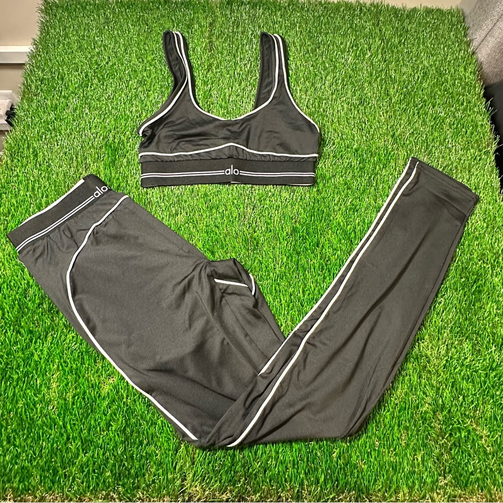 Alo Yoga Black Sports Bra & Legging Set